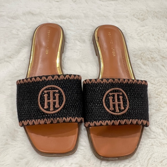 Tommy‎ Hilfiger Sandals Size 6.5 Women’s Black Slip On Flat - Picture 1 of 4